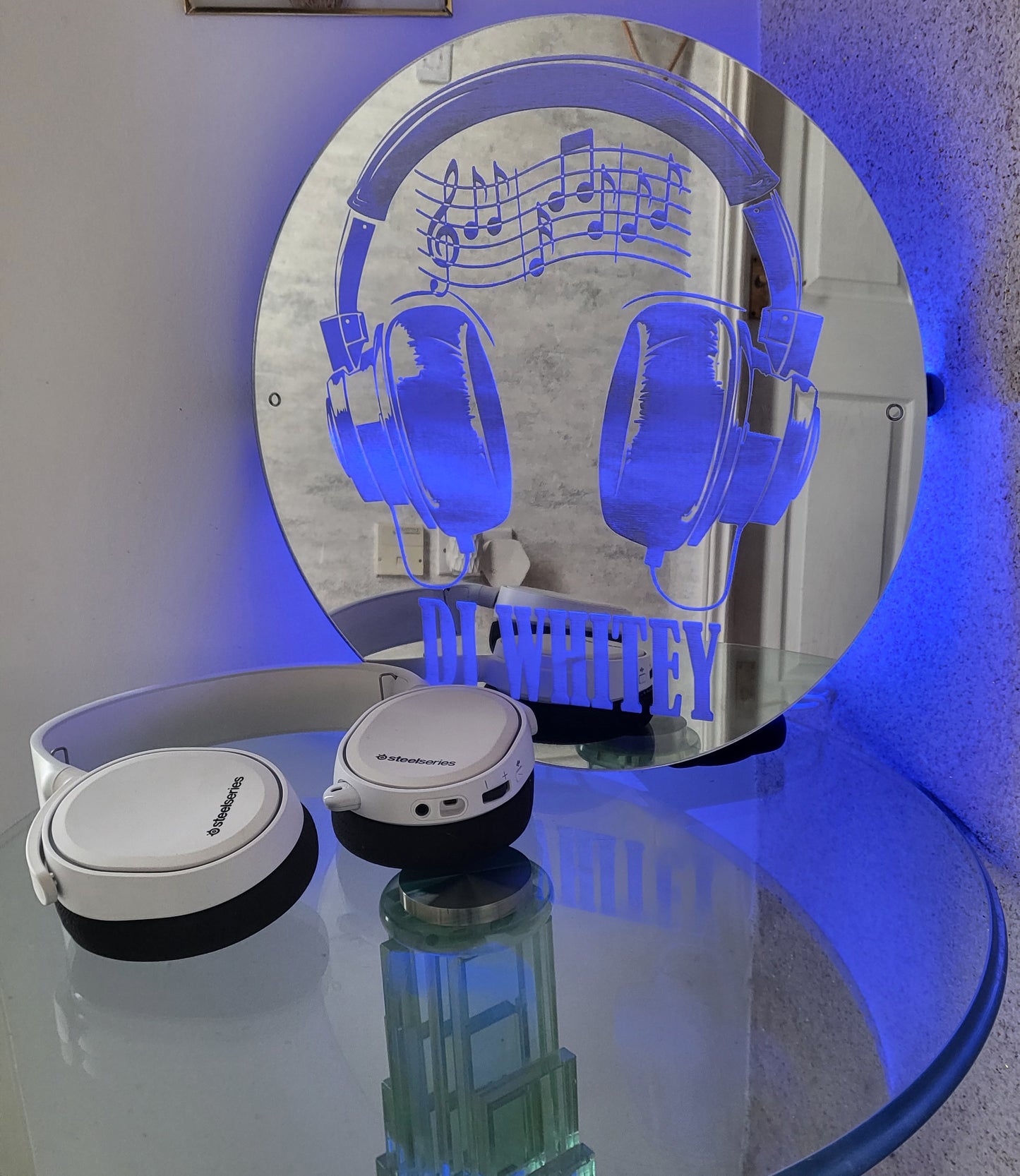 Personalised DJ mirror